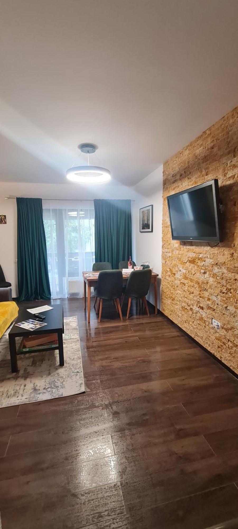 BuşteniCasa Ama别墅 外观 照片